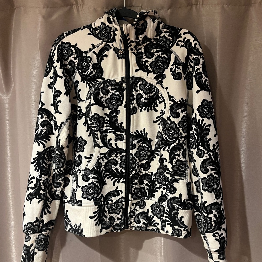 Lululemon Athletica Black and White Fitted Graphic Hoodie